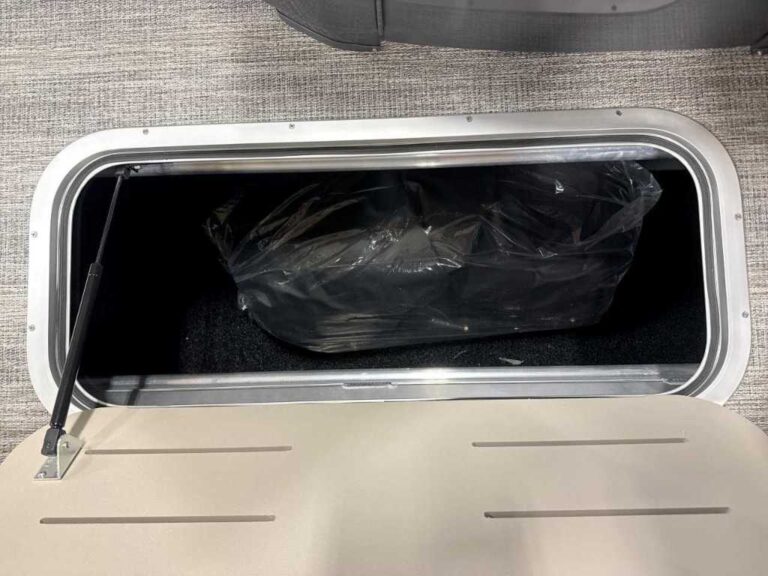 2026 Bennington 24MSB - SPS+ - Blackout US-ETWS9256J526 [photo 19]